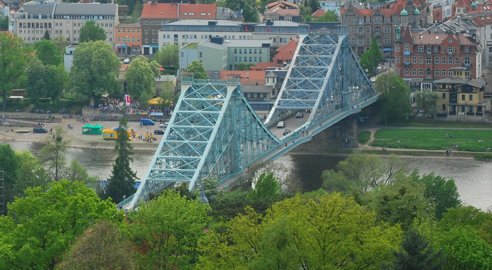 Linienveränderungen im Zuge von Sanierungsarbeiten Loschwitzer Brücke (Blaues Wunder). Foto: MeiDresden.de