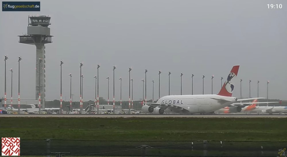 Landung in Berlin des A380 von GLOBAL    Screeshot © fluggesellschaft.de    Mit freundlicher Genehmigung!